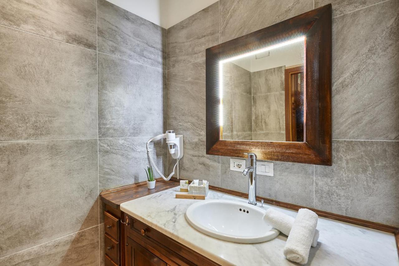 Fabrizio'S Rooms Rome Bagian luar foto