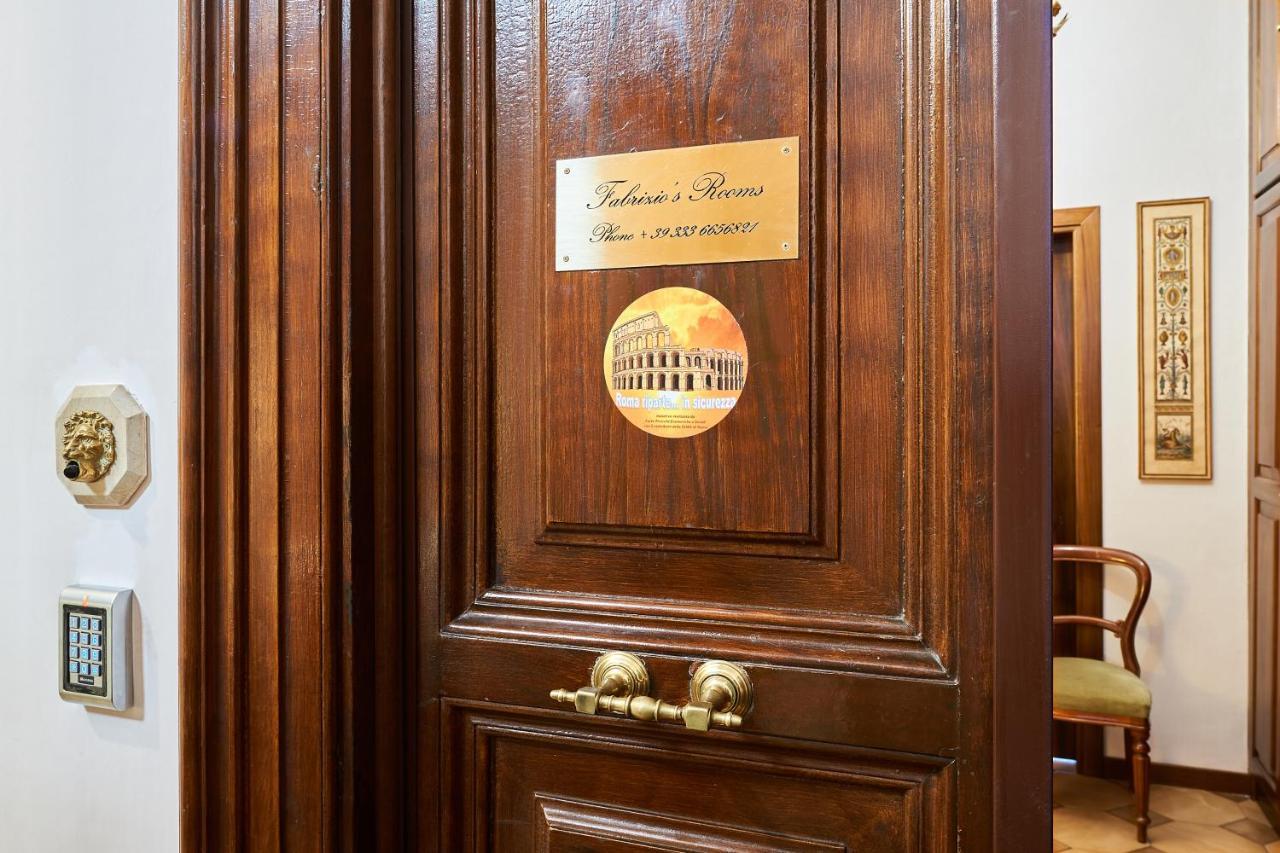 Fabrizio'S Rooms Rome Bagian luar foto