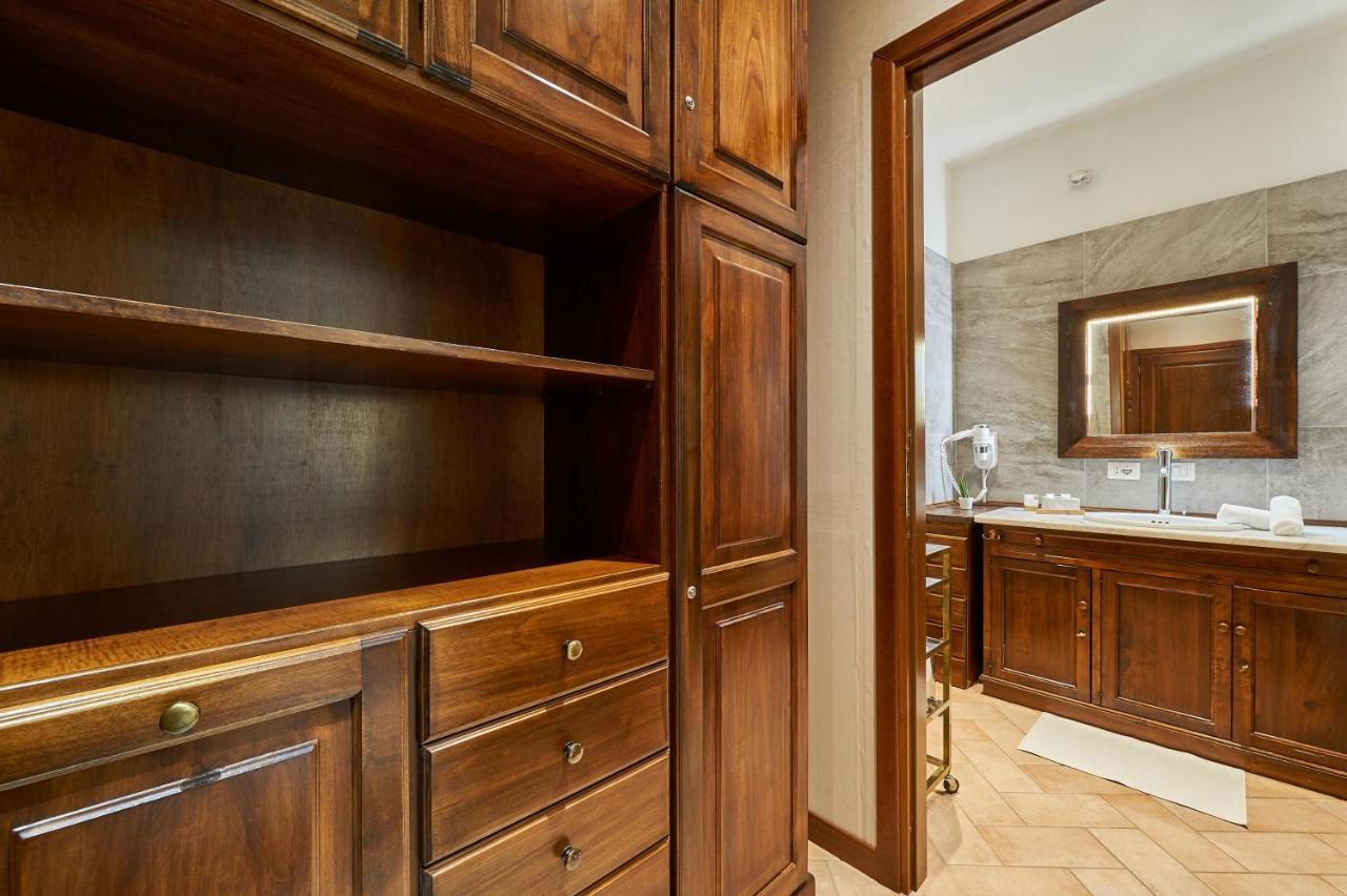 Fabrizio'S Rooms Rome Bagian luar foto