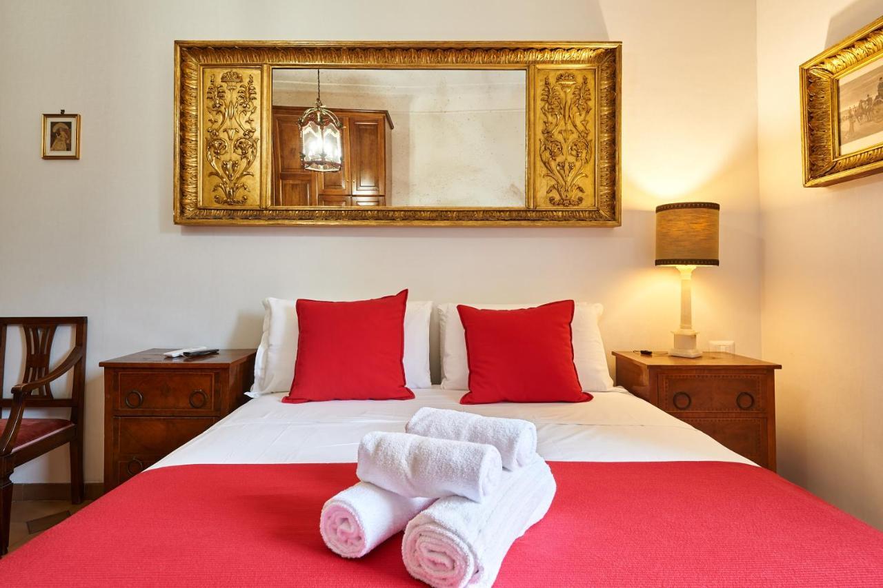 Fabrizio'S Rooms Rome Bagian luar foto
