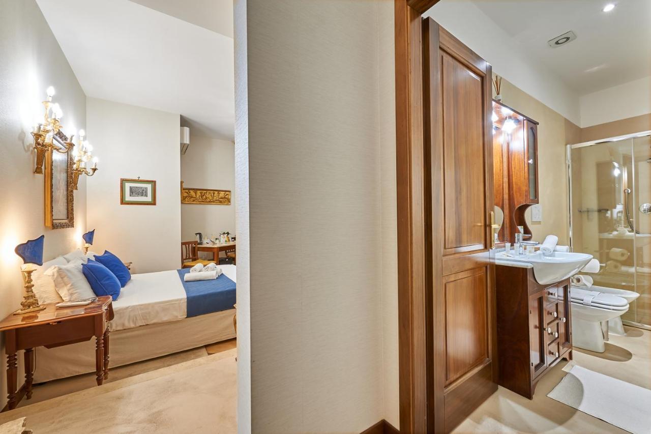 Fabrizio'S Rooms Rome Bagian luar foto