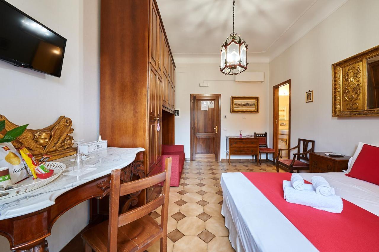 Fabrizio'S Rooms Rome Bagian luar foto
