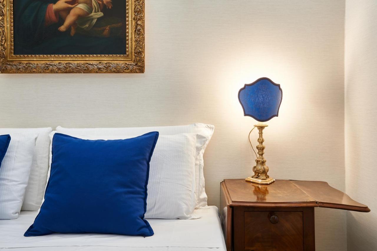 Fabrizio'S Rooms Rome Bagian luar foto