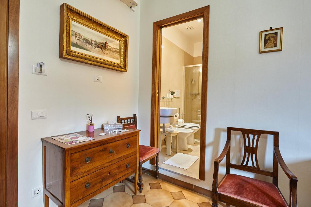 Fabrizio'S Rooms Rome Bagian luar foto