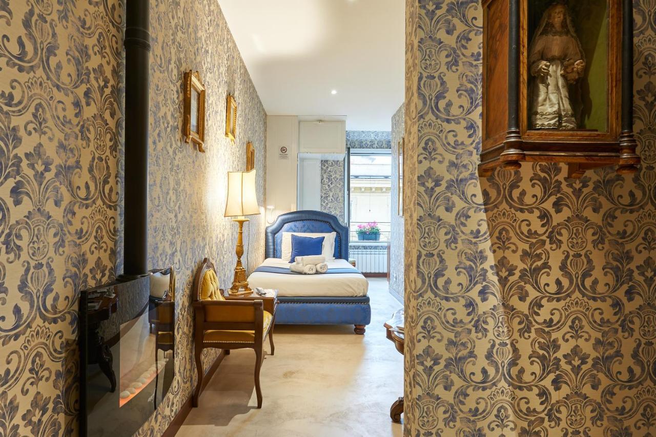 Fabrizio'S Rooms Rome Bagian luar foto